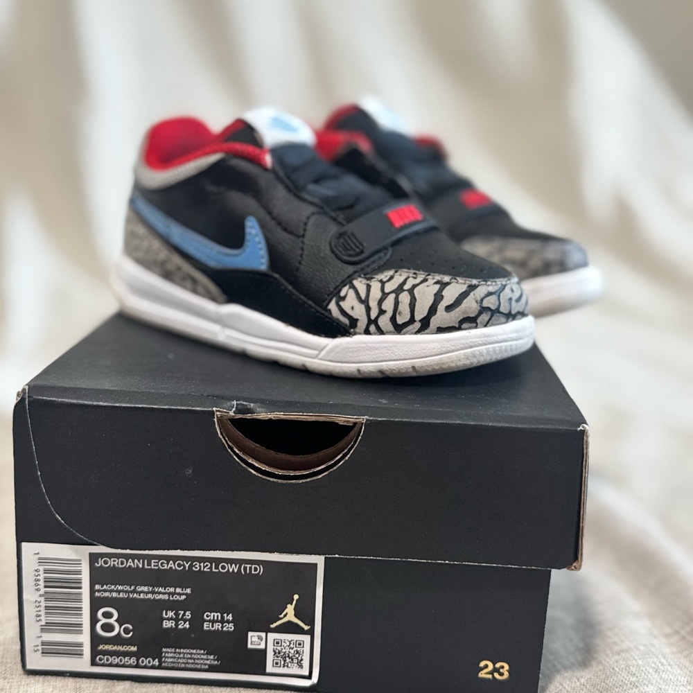 Jordan Kids Black, Blue & Red Elephant Print Low Sneakers